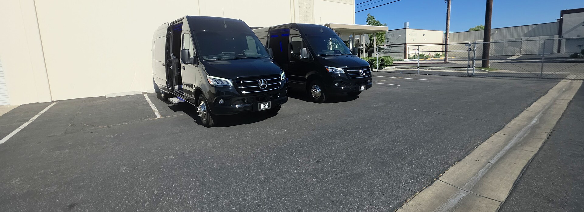 Midway Sprinter group transfer — one terminal, one coach.